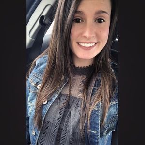 Meet your Posher, Aleena